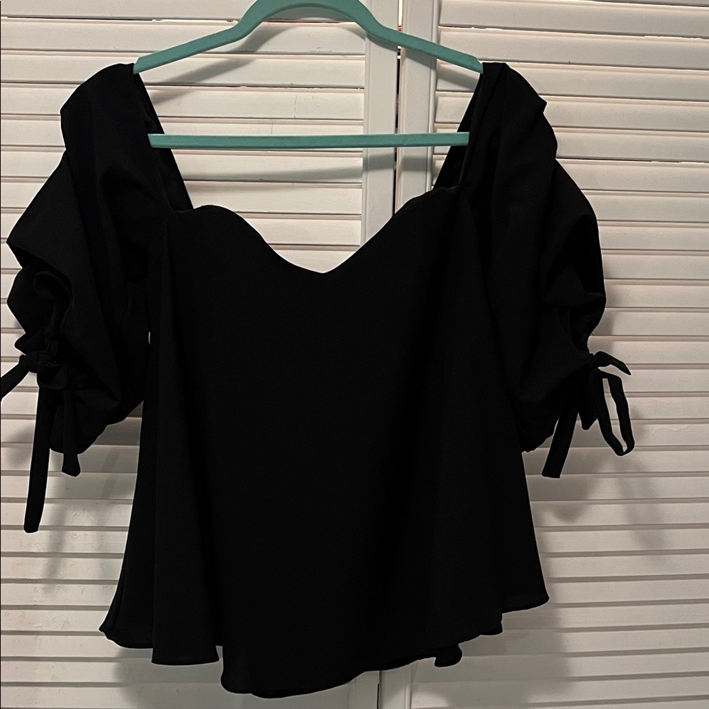 DO+BE Black Off The Shoulder Top xs